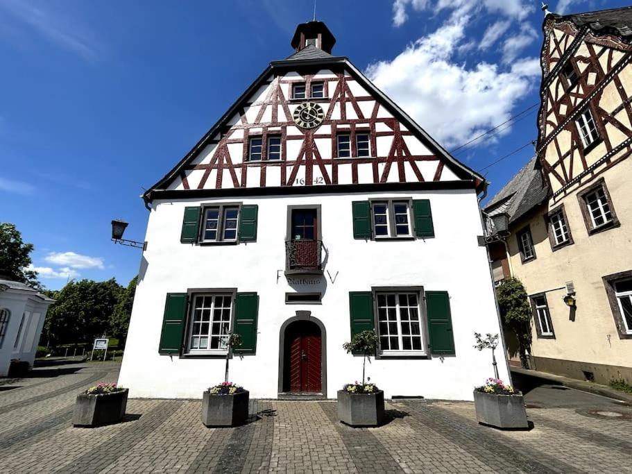 Tiny Apartment With Spacious Terrace On The Rhine นอยวิท ภายนอก รูปภาพ
