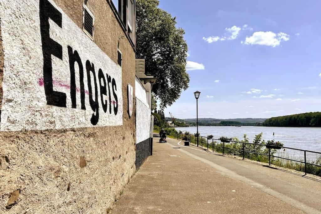 Tiny Apartment With Spacious Terrace On The Rhine นอยวิท ภายนอก รูปภาพ